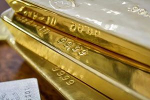 الذهب يرتفع من أدنى مستوى في 17 شهرا